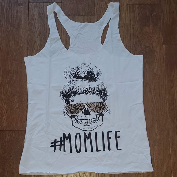 #MOMLIFE skull tank top - Picture 12 of 12